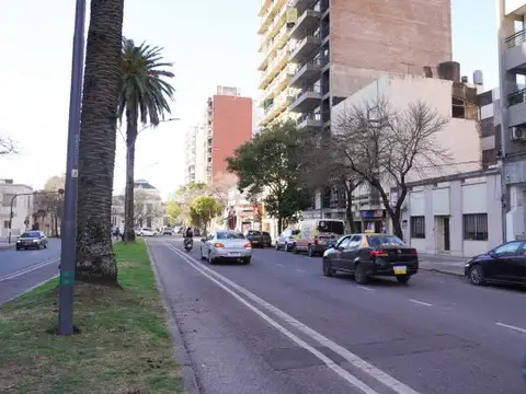Av Francia 855