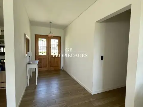 Casa en Venta en Pilar del Este - Santa Lucia, USD 180.000