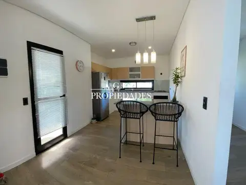 Venta de Casa en Santa Lucia, Pilar del Este