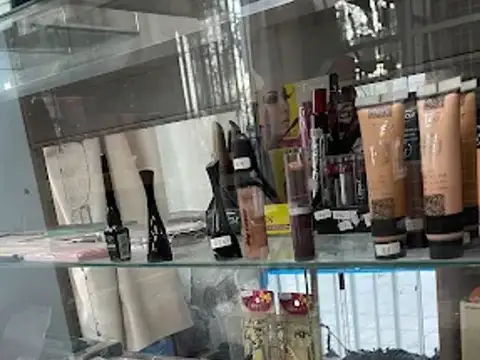 VENTA DE FONDO DE COMERCIO FARMACIA EXCELENTE ZONA
