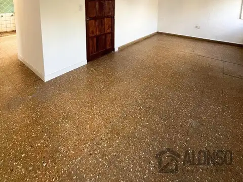 Depto Tipo Casa en Alquiler de 3 ambientes