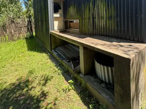 Intendente Carnevale (a 140 m. de Ruta 14) 100