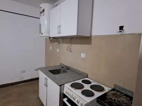 Depto Tipo Casa en Alquiler en Versalles, $ 500.000