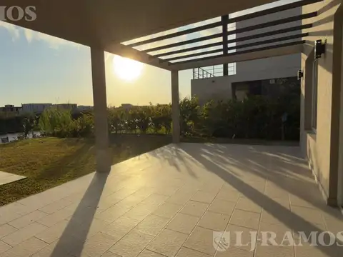 Casa en Alquiler A Estrenar