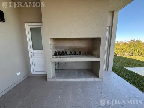 Casa en alquiler Barrio Costas Puertos Escobar