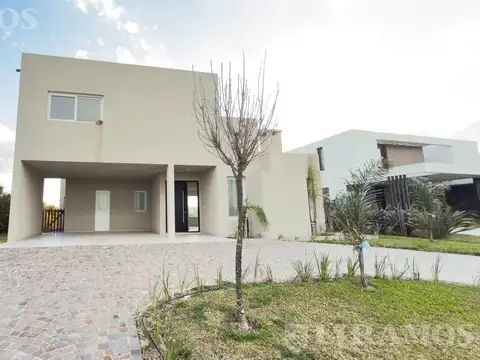 Casa en alquiler Barrio Costas Puertos Escobar