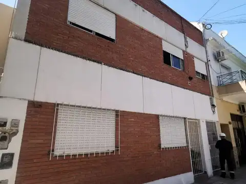 Departamento 2 ambientes en planta baja con patio 41m2