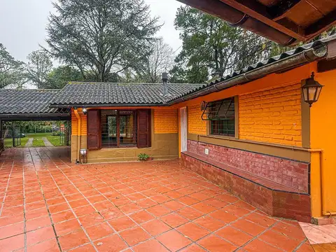 VENTA CASA QUINTA CON PILETA  LA ARMONÍA