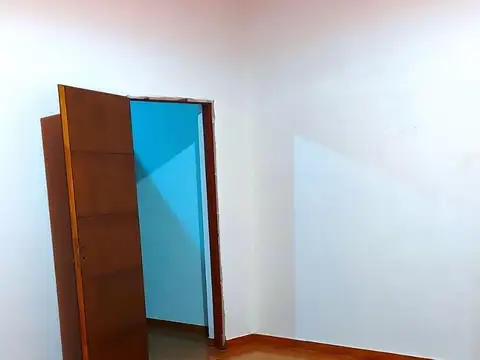 Casa 2 ambientes con 1 baño