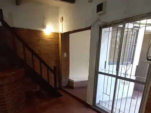 Depto Tipo Casa 4 ambientes con 2 baños