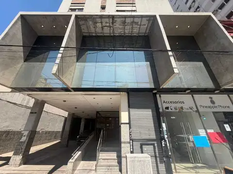 Oficina en venta de 248m2 ubicada en el corazón de Quilmes Centro