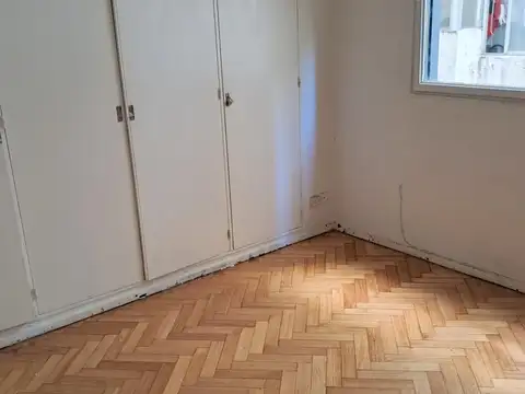 Departamento en alquiler: 2 amb. muy lum. Cocina y baño completos. Excelente ubicacion.-