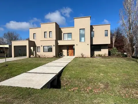 Casa en Venta de 4 dormitorios