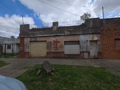 Loma Hermosa Casa en Venta a Refaccionar Lote 220 m F: 11300