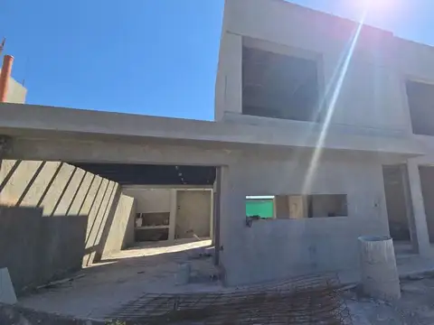 Depto Tipo Casa en Venta de 4 ambientes