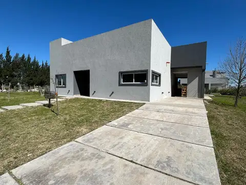 Casa de 4 ambientes en Venta en Canning Financiada
