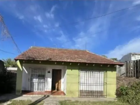 Casa a reciclar con gran terreno