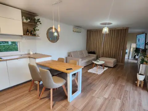 HERMOSA CASA EN VENTA EN COLASTINE NORTE KM 1.5