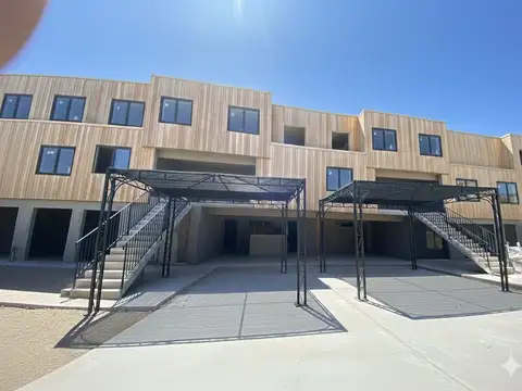 Depto 4 amb, duplex c/parrilla y pileta - APSU