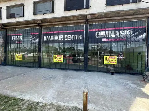 Excelentes Locales Comerciales sobre Yrigoyen