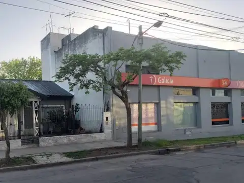 Bvd. Buenos Aires  al 1800