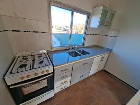 Depto Tipo Casa 2 ambientes con 1 baño