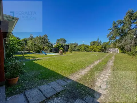 Casa en Venta con 1 cochera