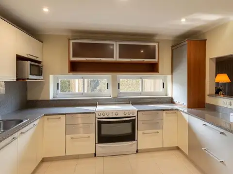 Casa en Venta al Este