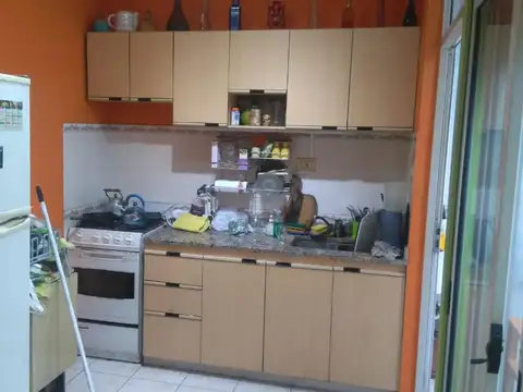 Depto Tipo Casa en Venta en Flores Norte, USD 68.000