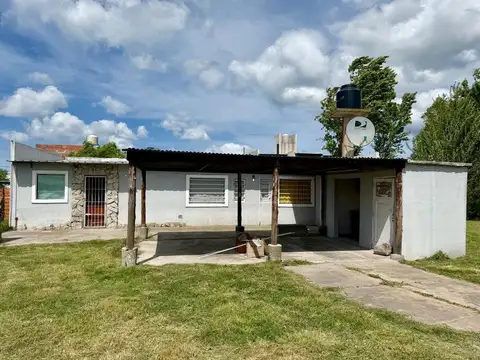 Casa 2 ambientes con 1 baño