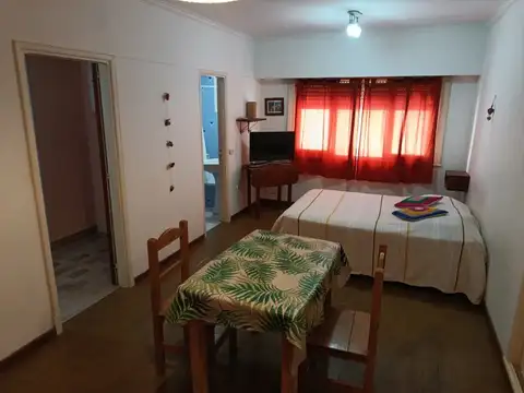 Tucuman 2200 2° , Piso 2