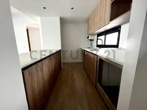 15 e/ 47 y 48 100, Piso 4