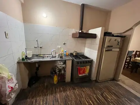 Casa 4 amb. con patio - VENTA