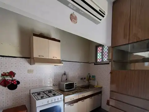 Depto Tipo Casa en Venta 50 años