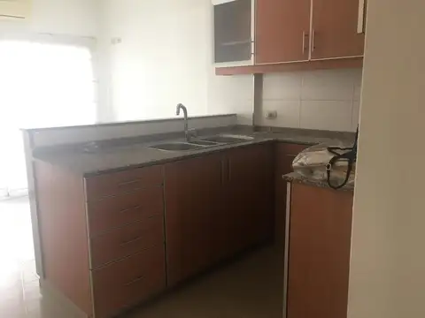 Departamento en Alquiler con 1 cocheras
