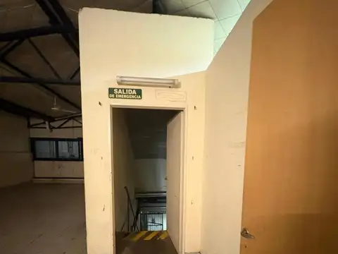 Oficina Monoambiente con 11 baños