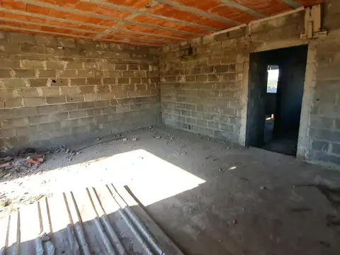 VENDO CASA A TERMINAR LA MEJOR VISTA