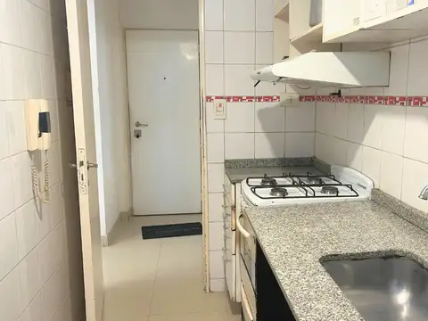 Venta de departamento de 3 ambientes. Balvanera.
