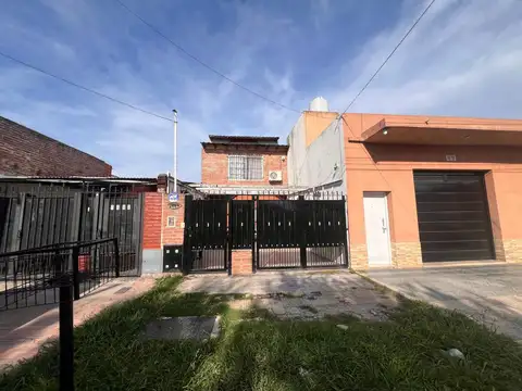 En Venta Villa Bosch Duplex de 4 Ambientes 2 Baños Cochera y Patio F: 10976