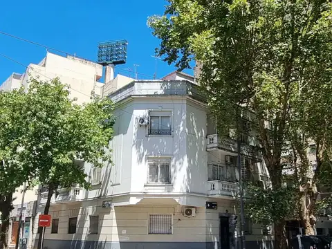 En venta departamento 2 amb en Av Avellaneda 1100, Caballito