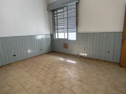 Departamento en alquiler tipo ph PB fndo C/ patio