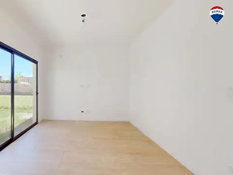 VENTA CASA TRES AMBIENTES EN BARRIO LAGUNA AZUL