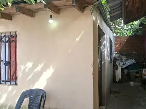 Casa 4 ambientes con 1 baño