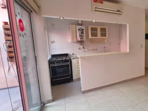 Depto Tipo Casa 2 ambientes con 1 baño