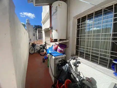 Depto Tipo Casa en Venta de 5 ambientes