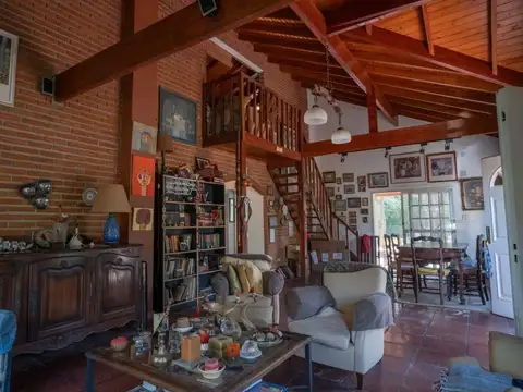 Casa en Venta con 1 cochera