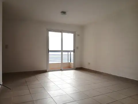 Departamento en Alquiler en Moron Sur, $ 450.000