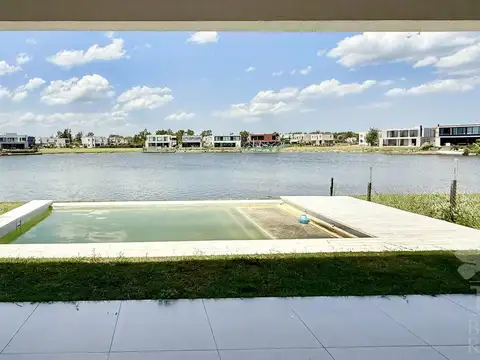 Casa en Alquiler en Villanueva, USD 3.000