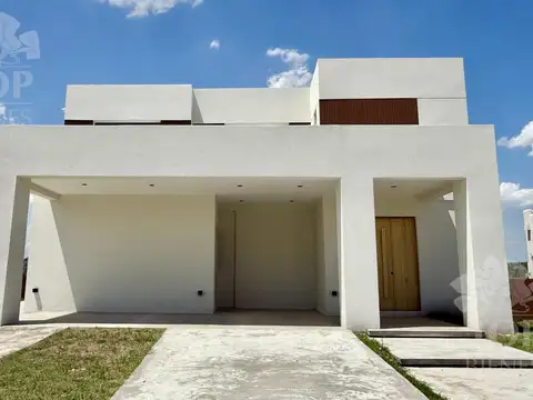 Casa en Alquiler de 5 dormitorios