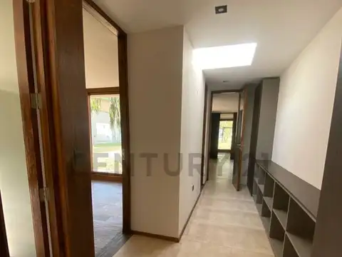 Casa en Alquiler de 3 dormitorios